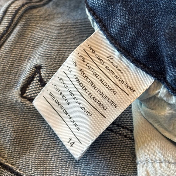 Kancan for Maurice’s Women’s Size 14 Jeans. Tapered leg bottom. Medium wash. - Picture 7 of 7